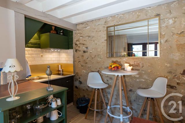 Appartement à louer - 2 pièces - 17 m2 - Fontainebleau - 77 - ILE-DE-FRANCE