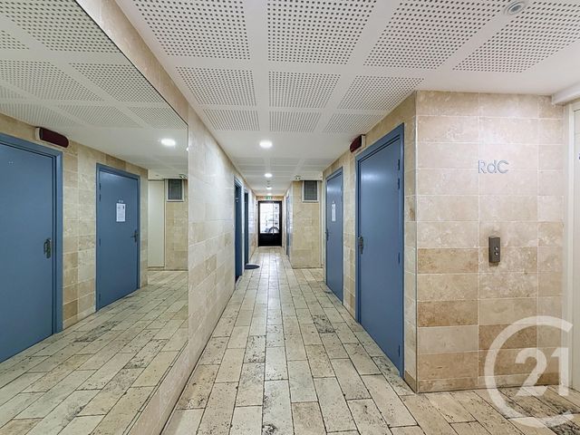 Appartement F4 &agrave; vendre - 4 pi&egrave;ces - 79,48 m2 - Fontainebleau - 77 - ILE-DE-FRANCE