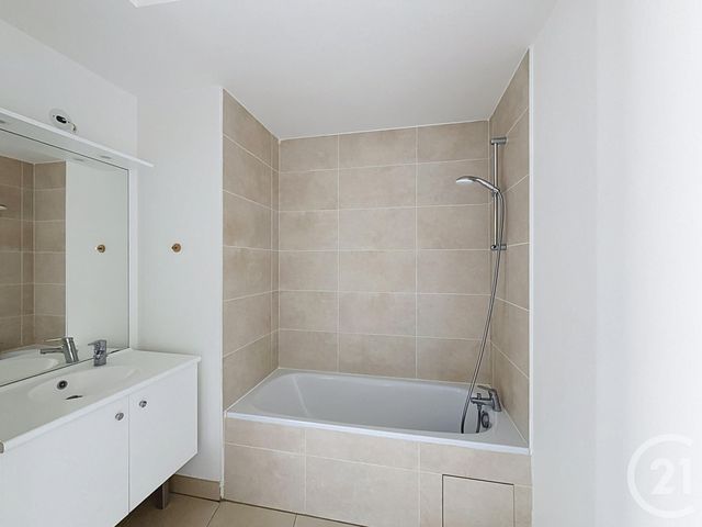 Appartement F4 &agrave; vendre - 4 pi&egrave;ces - 79,48 m2 - Fontainebleau - 77 - ILE-DE-FRANCE