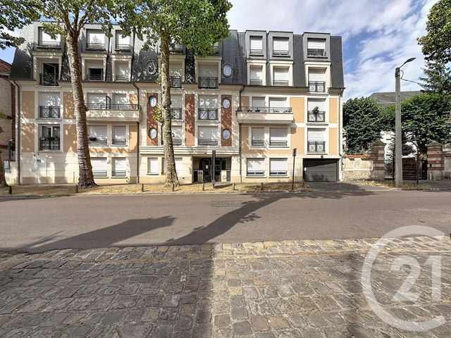 Appartement F4 &agrave; vendre - 4 pi&egrave;ces - 79,48 m2 - Fontainebleau - 77 - ILE-DE-FRANCE