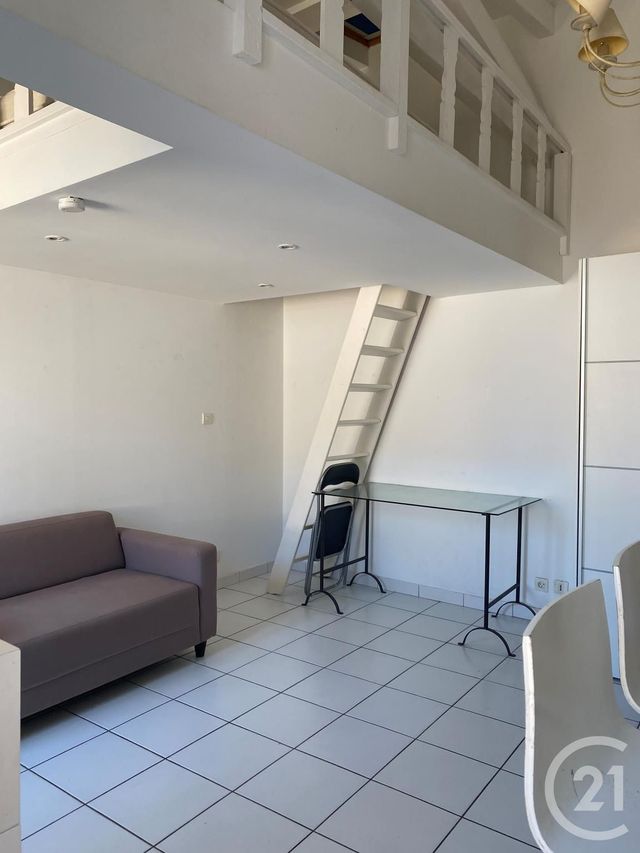 Appartement Studio à louer - 1 pièce - 18,85 m2 - Fontainebleau - 77 - ILE-DE-FRANCE