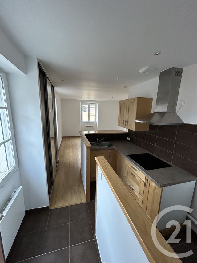 Appartement Studio &agrave; louer - 1 pi&egrave;ce - 27,57 m2 - Fontainebleau - 77 - ILE-DE-FRANCE