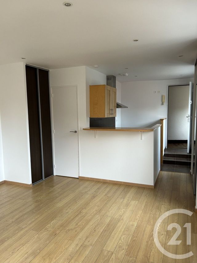 Appartement Studio &agrave; louer - 1 pi&egrave;ce - 27,57 m2 - Fontainebleau - 77 - ILE-DE-FRANCE