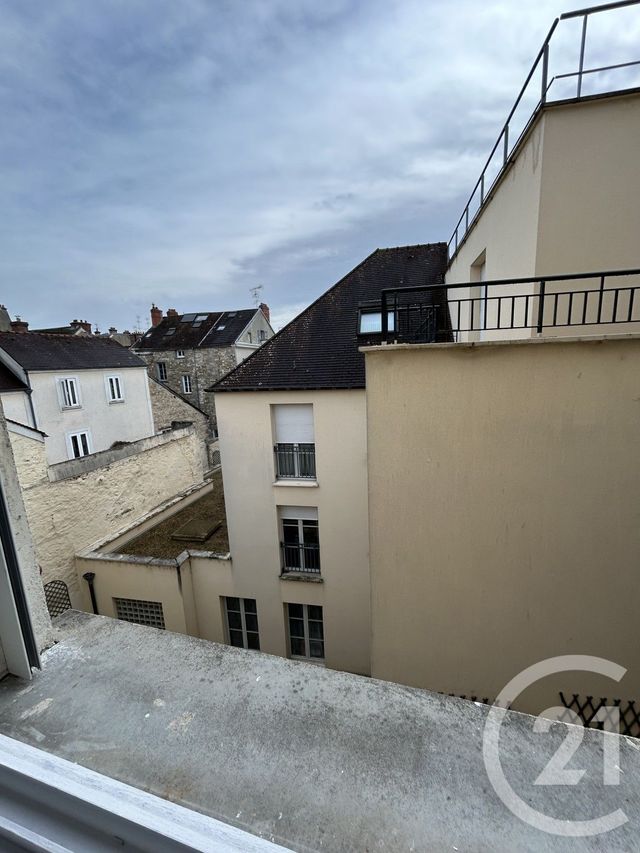 Appartement Studio &agrave; louer - 1 pi&egrave;ce - 27,57 m2 - Fontainebleau - 77 - ILE-DE-FRANCE