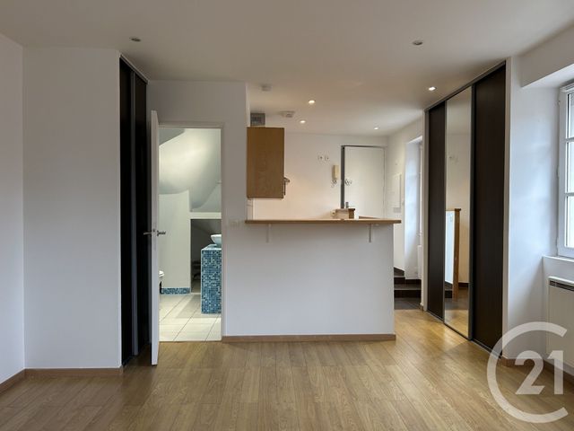 Appartement Studio à louer FONTAINEBLEAU