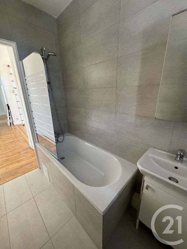 Afficher la photo en grand Appartement à vendre - 3 pièces - 61 m2 - Avon - 77 - ILE-DE-FRANCE