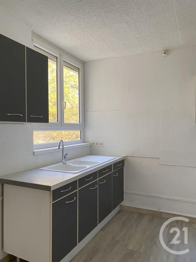 Appartement à louer - 5 pièces - 86,90 m2 - Avon - 77 - ILE-DE-FRANCE