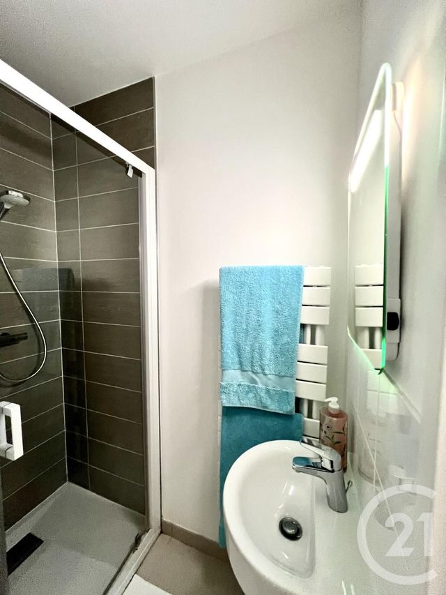 Appartement Duplex &agrave; vendre - 4 pi&egrave;ces - 103,34 m2 - Fontainebleau - 77 - ILE-DE-FRANCE