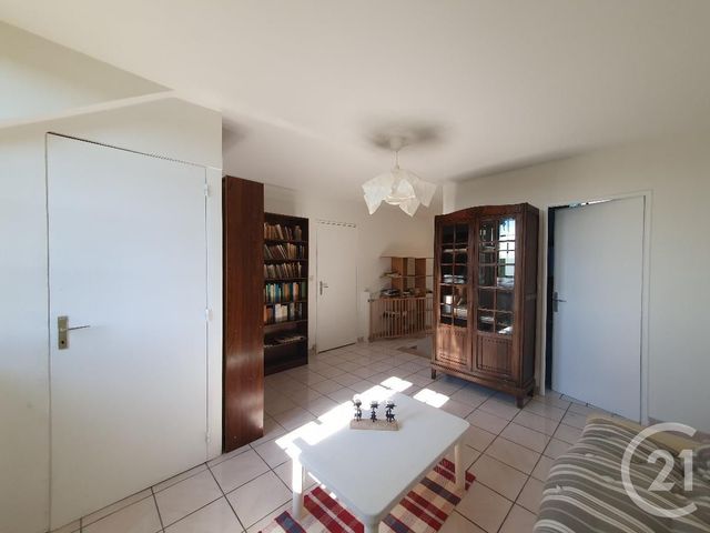 Afficher la photo en grand Maison à louer - 7 pièces - 195,94 m2 - Montcourt Fromonville - 77 - ILE-DE-FRANCE