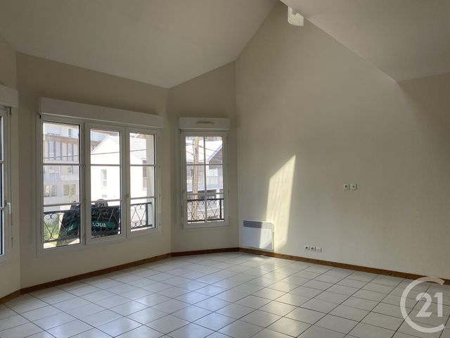 Afficher la photo en grand Appartement Duplex à louer - 4 pièces - 102,08 m2 - Avon - 77 - ILE-DE-FRANCE