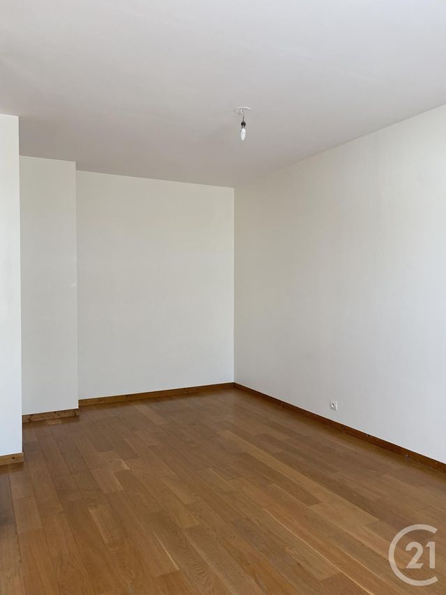 Afficher la photo en grand Appartement Duplex à louer - 4 pièces - 102,08 m2 - Avon - 77 - ILE-DE-FRANCE