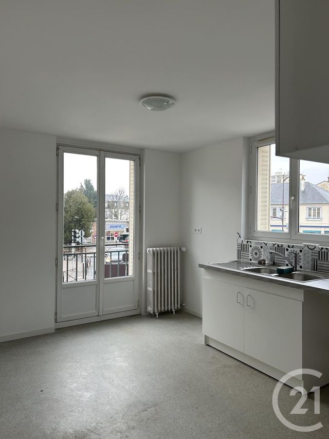 Afficher la photo en grand Appartement à louer - 4 pièces - 78,56 m2 - Avon - 77 - ILE-DE-FRANCE