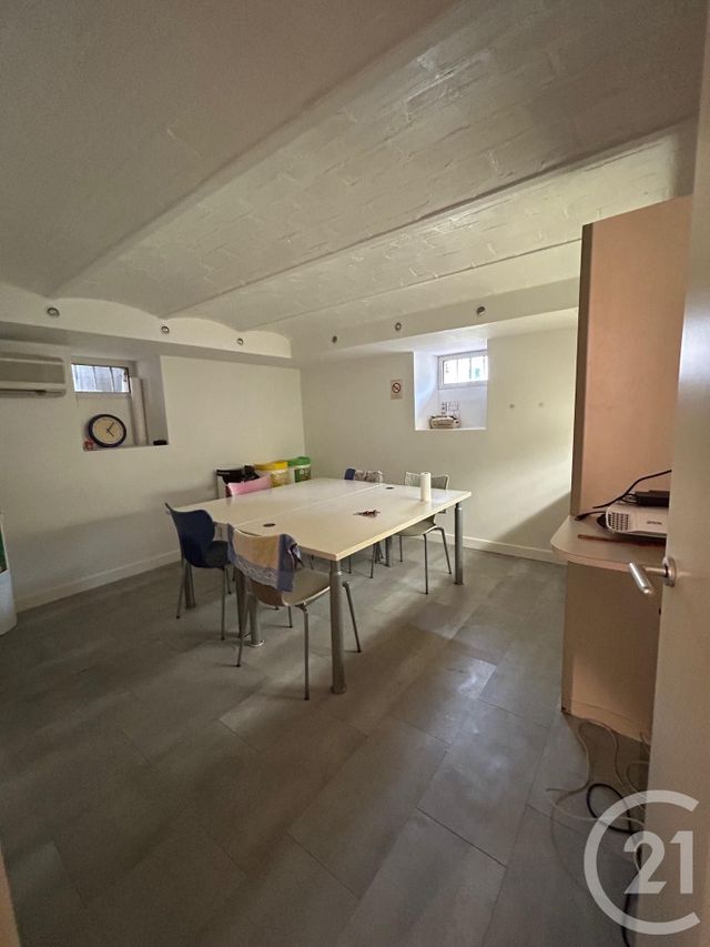 Commerce à louer - 177,22 m2 - 77 - ILE-DE-FRANCE