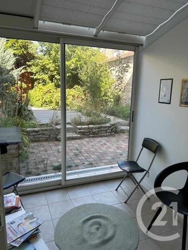 Commerce à louer - 25 m2 - 77 - ILE-DE-FRANCE