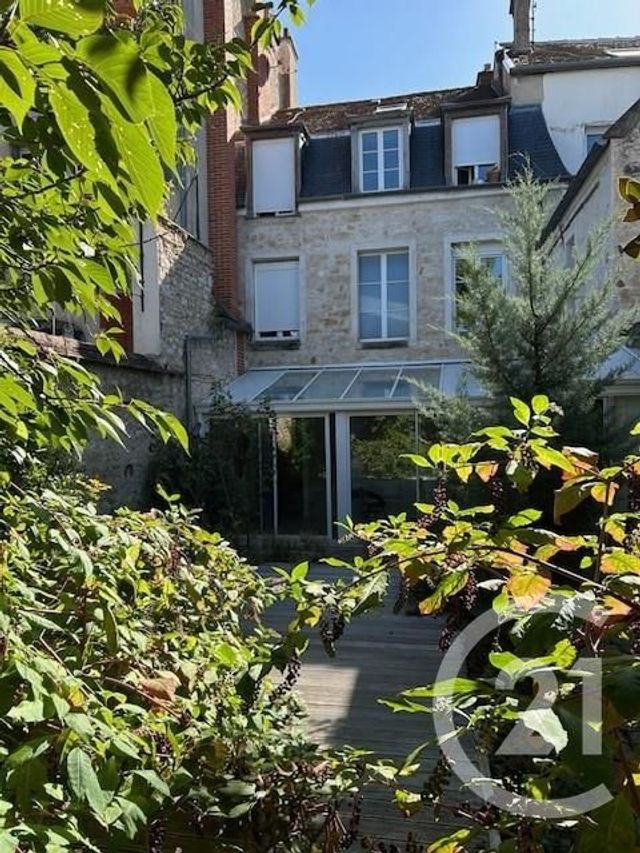 Commerce à louer FONTAINEBLEAU