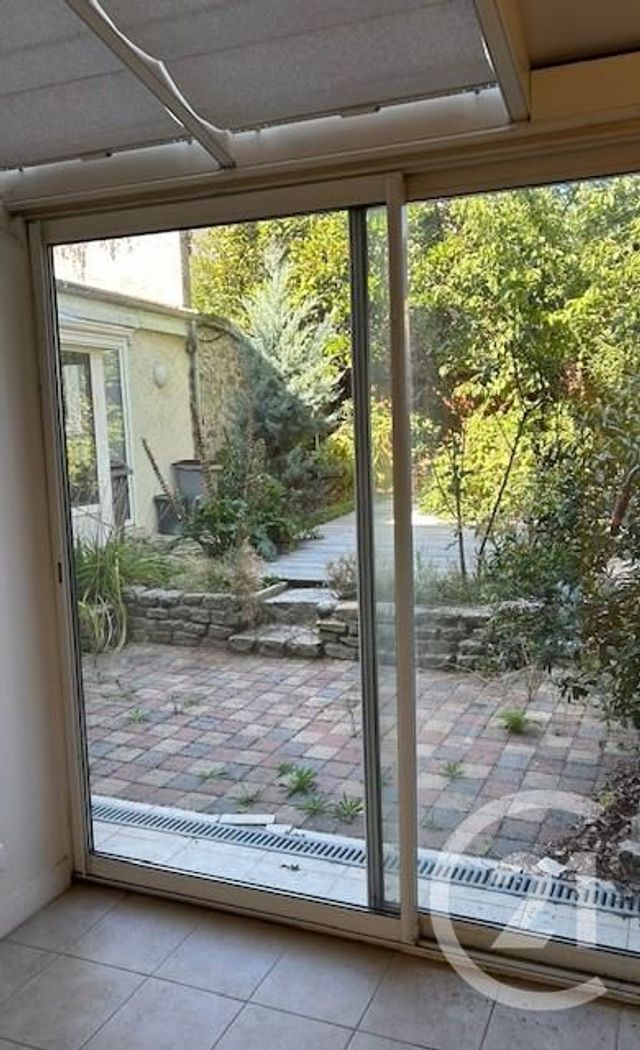 Commerce à louer - 25 m2 - 77 - ILE-DE-FRANCE