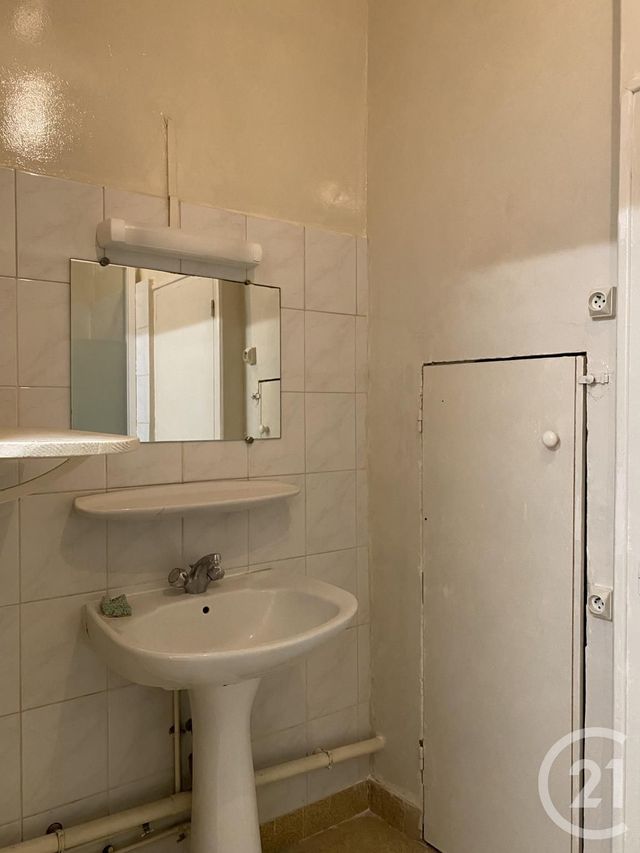 Afficher la photo en grand Appartement à louer - 2 pièces - 56,05 m2 - Fontainebleau - 77 - ILE-DE-FRANCE