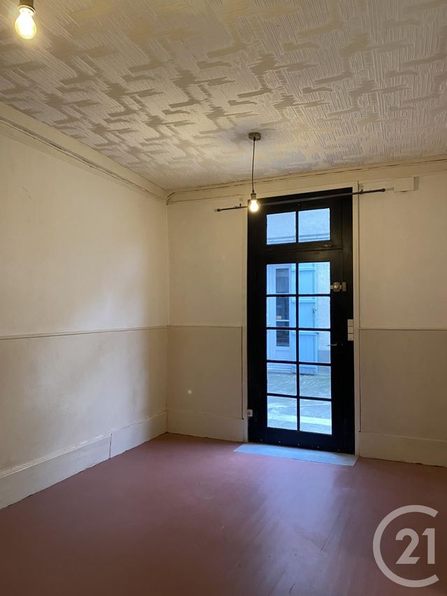 Afficher la photo en grand Appartement à louer - 2 pièces - 56,05 m2 - Fontainebleau - 77 - ILE-DE-FRANCE