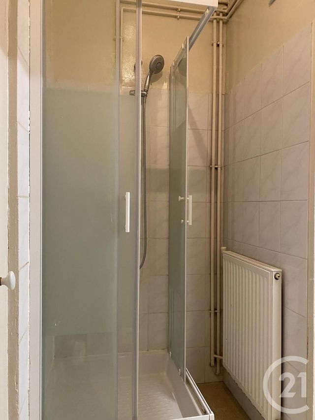 Afficher la photo en grand Appartement à louer - 2 pièces - 56,05 m2 - Fontainebleau - 77 - ILE-DE-FRANCE