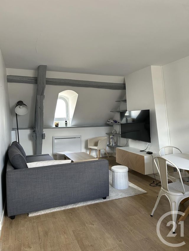 Appartement à louer - 2 pièces - 30,15 m2 - Fontainebleau - 77 - ILE-DE-FRANCE