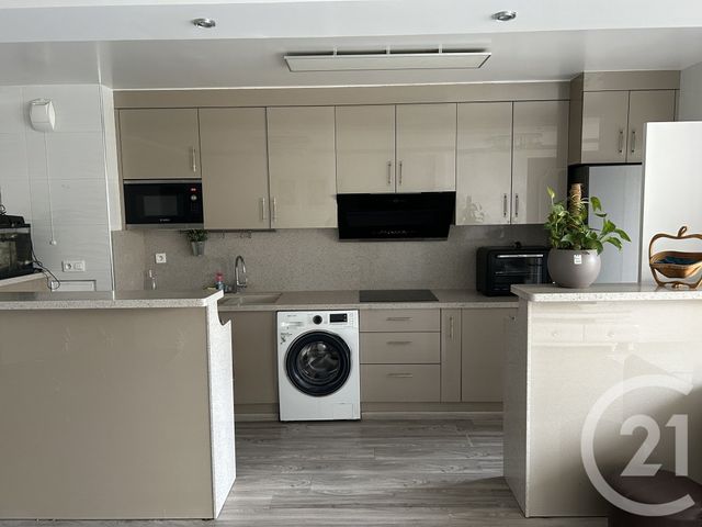 Appartement à louer - 5 pièces - 94,59 m2 - Avon - 77 - ILE-DE-FRANCE