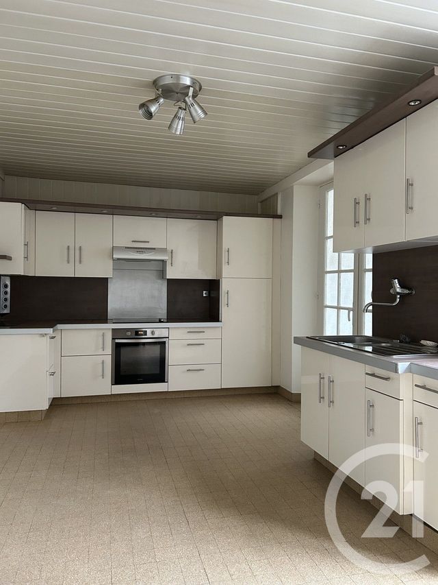 Appartement à louer - 5 pièces - 105,69 m2 - Fontainebleau - 77 - ILE-DE-FRANCE