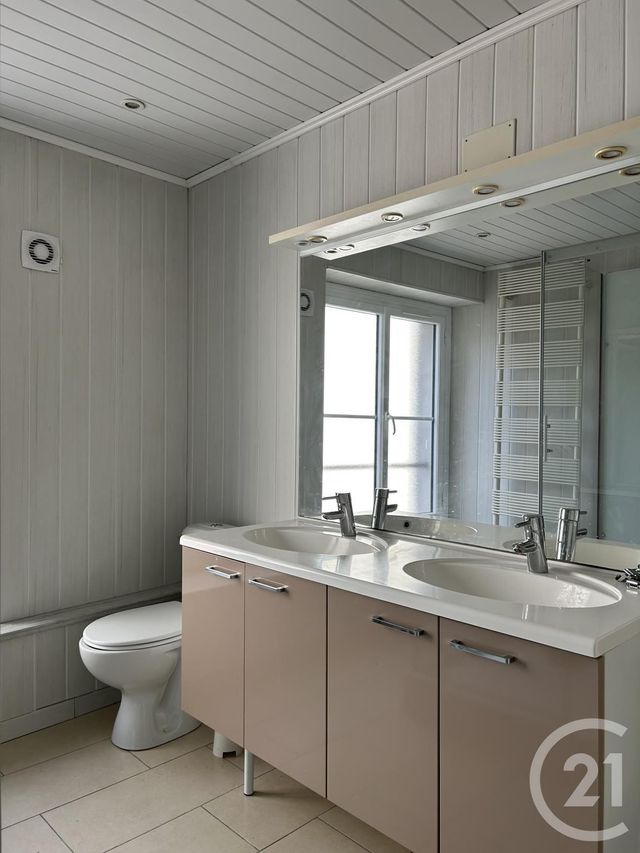 Appartement à louer - 5 pièces - 105,69 m2 - Fontainebleau - 77 - ILE-DE-FRANCE