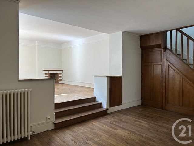Appartement à louer - 5 pièces - 105,69 m2 - Fontainebleau - 77 - ILE-DE-FRANCE