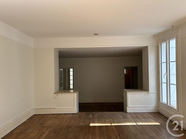 Appartement à louer - 5 pièces - 105,69 m2 - Fontainebleau - 77 - ILE-DE-FRANCE