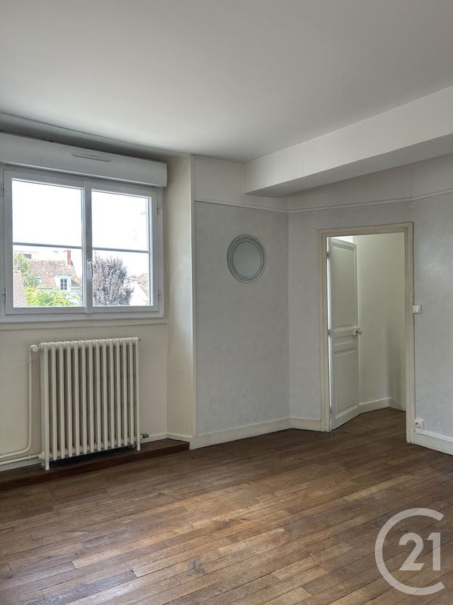 Appartement à louer - 5 pièces - 105,69 m2 - Fontainebleau - 77 - ILE-DE-FRANCE