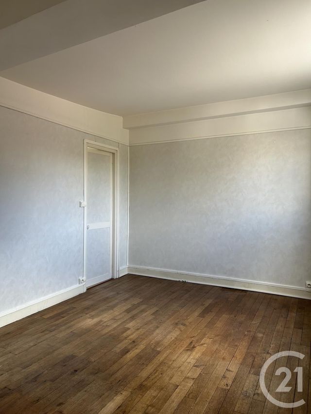 Appartement à louer - 5 pièces - 105,69 m2 - Fontainebleau - 77 - ILE-DE-FRANCE