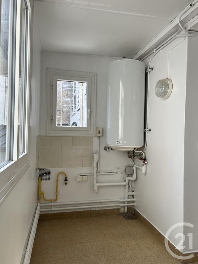 Appartement à louer - 5 pièces - 105,69 m2 - Fontainebleau - 77 - ILE-DE-FRANCE