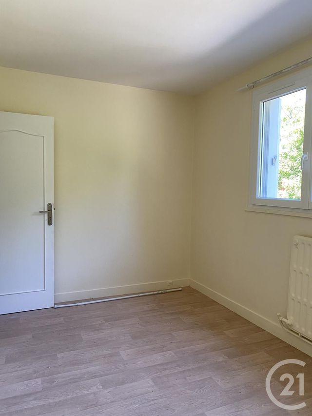 Afficher la photo en grand Appartement à louer - 5 pièces - 85,39 m2 - Avon - 77 - ILE-DE-FRANCE