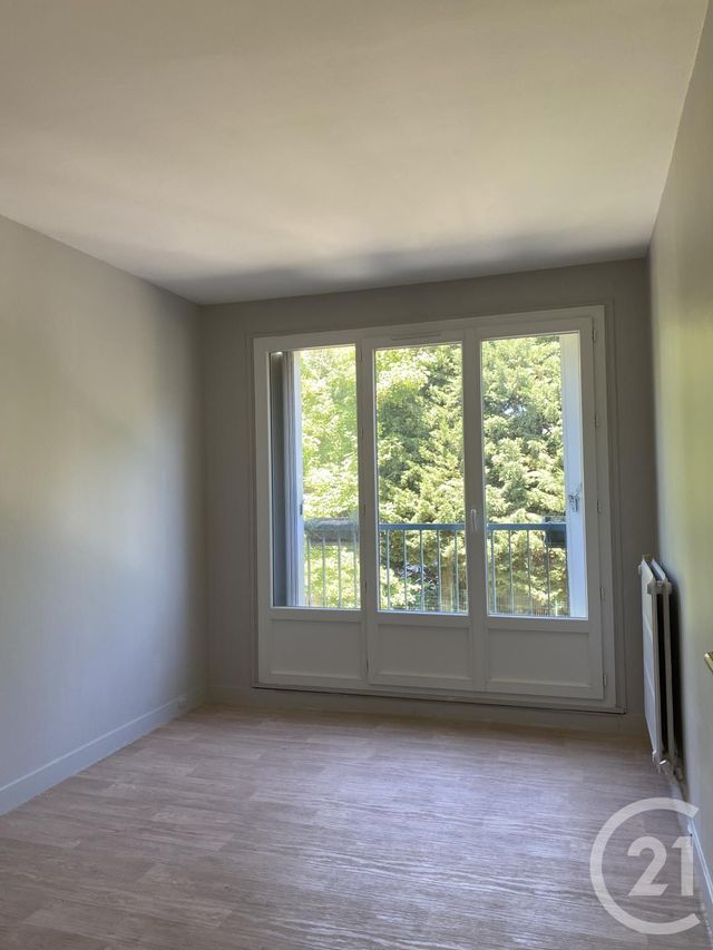 Afficher la photo en grand Appartement à louer - 5 pièces - 85,39 m2 - Avon - 77 - ILE-DE-FRANCE