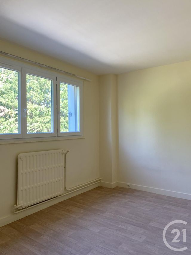 Afficher la photo en grand Appartement à louer - 5 pièces - 85,39 m2 - Avon - 77 - ILE-DE-FRANCE