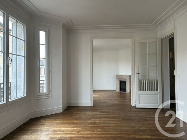 Appartement à louer - 4 pièces - 91,43 m2 - Fontainebleau - 77 - ILE-DE-FRANCE