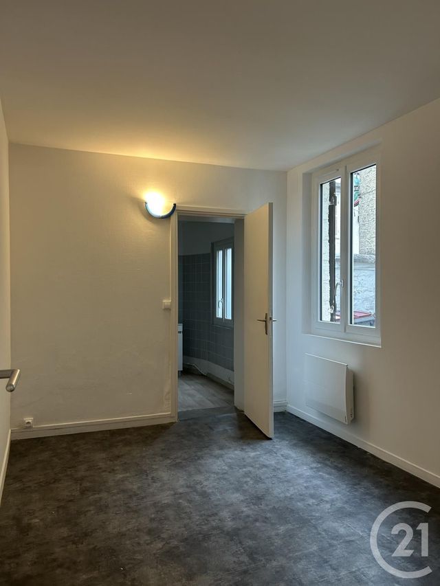 Appartement à louer - 3 pièces - 38,75 m2 - Avon - 77 - ILE-DE-FRANCE
