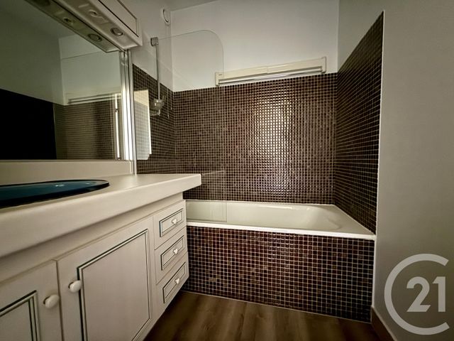 Appartement F4 à vendre - 4 pièces - 80,79 m2 - Fontainebleau - 77 - ILE-DE-FRANCE