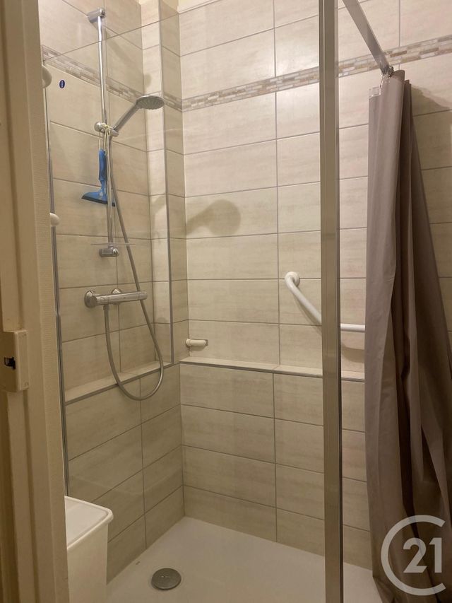 Appartement à louer - 3 pièces - 51,86 m2 - Fontainebleau - 77 - ILE-DE-FRANCE