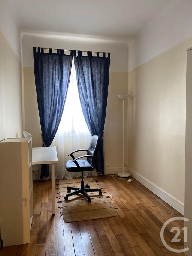 Appartement à louer - 3 pièces - 51,86 m2 - Fontainebleau - 77 - ILE-DE-FRANCE