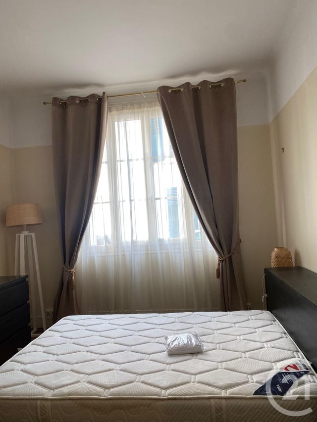 Appartement à louer - 3 pièces - 51,86 m2 - Fontainebleau - 77 - ILE-DE-FRANCE