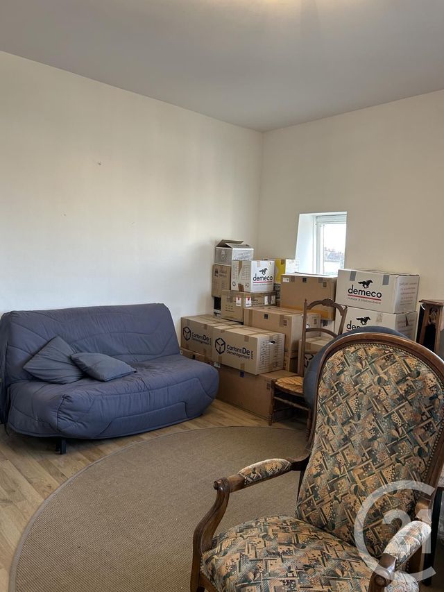 Afficher la photo en grand Appartement F4 à louer - 5 pièces - 97,52 m2 - Fontainebleau - 77 - ILE-DE-FRANCE