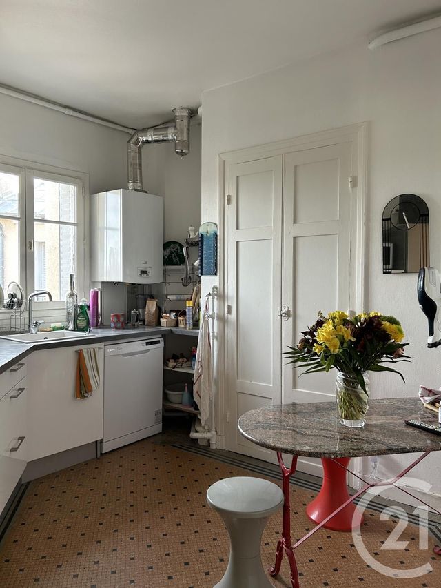 Afficher la photo en grand Appartement F4 à louer - 5 pièces - 97,52 m2 - Fontainebleau - 77 - ILE-DE-FRANCE