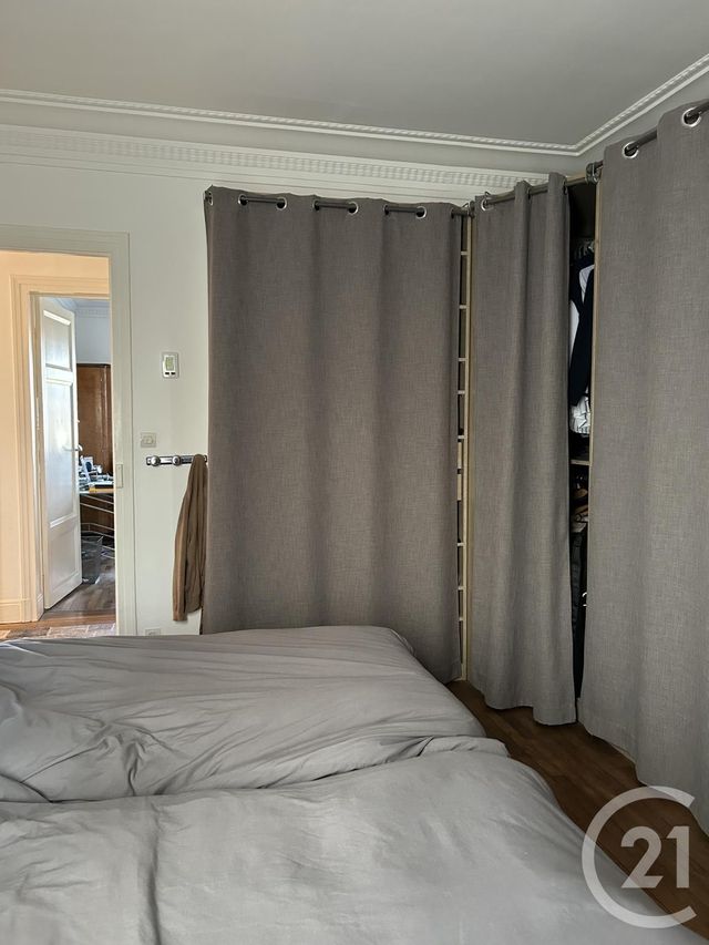 Afficher la photo en grand Appartement F4 à louer - 5 pièces - 97,52 m2 - Fontainebleau - 77 - ILE-DE-FRANCE