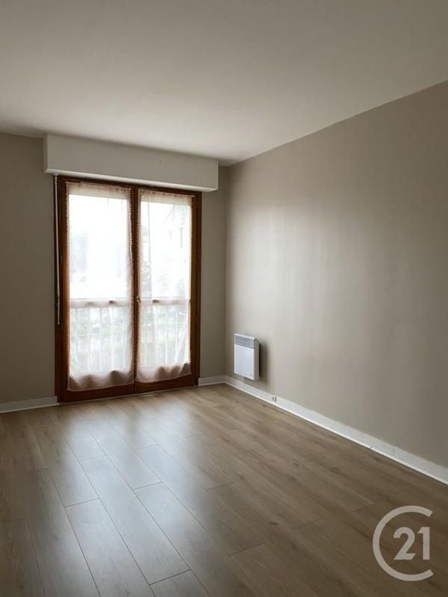 Appartement à louer - 3 pièces - 65,36 m2 - Avon - 77 - ILE-DE-FRANCE