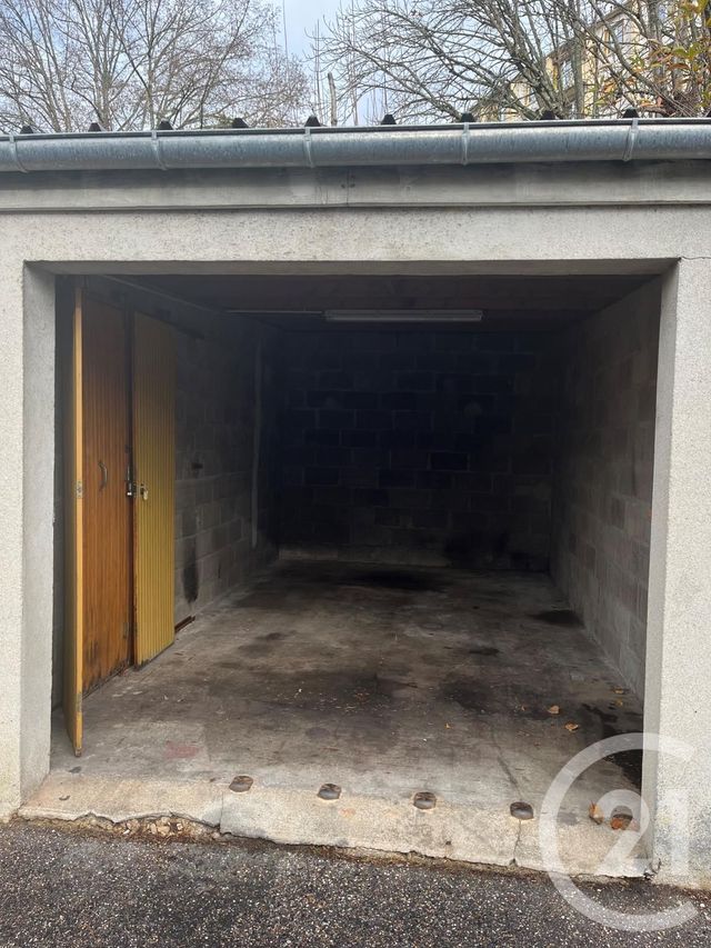 Parking à louer - 12 m2 - Avon - 77 - ILE-DE-FRANCE