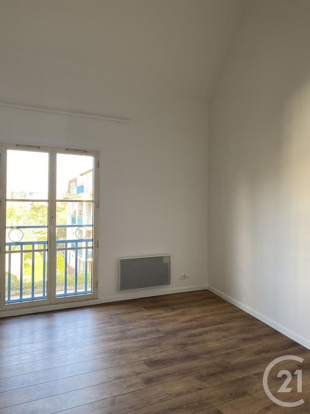 Appartement Studio à louer FONTAINEBLEAU