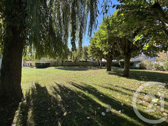 Afficher la photo en grand Appartement à vendre - 5 pièces - 74,79 m2 - Fontainebleau - 77 - ILE-DE-FRANCE