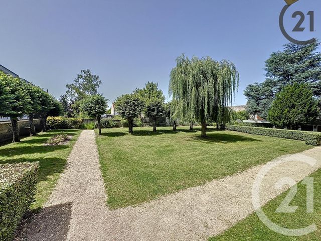 Afficher la photo en grand Appartement à vendre - 5 pièces - 74,79 m2 - Fontainebleau - 77 - ILE-DE-FRANCE