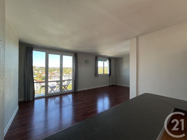Afficher la photo en grand Appartement à vendre - 5 pièces - 74,79 m2 - Fontainebleau - 77 - ILE-DE-FRANCE